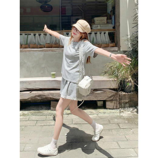 <曾小咸推荐>4.15现货秒杀 ！微信超特价！韩系蕾丝露肩正肩短袖 日常119.99 立减70 秒杀49.99！！蕾丝花边短裙 日常129.99 立减70 秒杀59.99！！ 商品图2