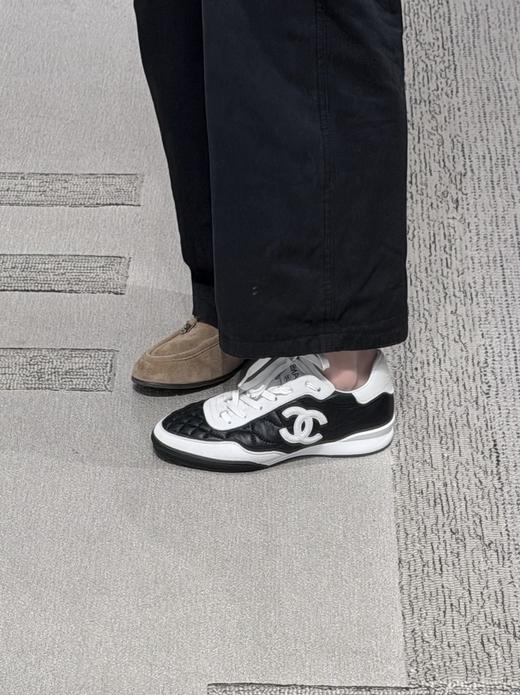 香奈儿 26S菱格棒球鞋熊猫德训鞋 商品图9