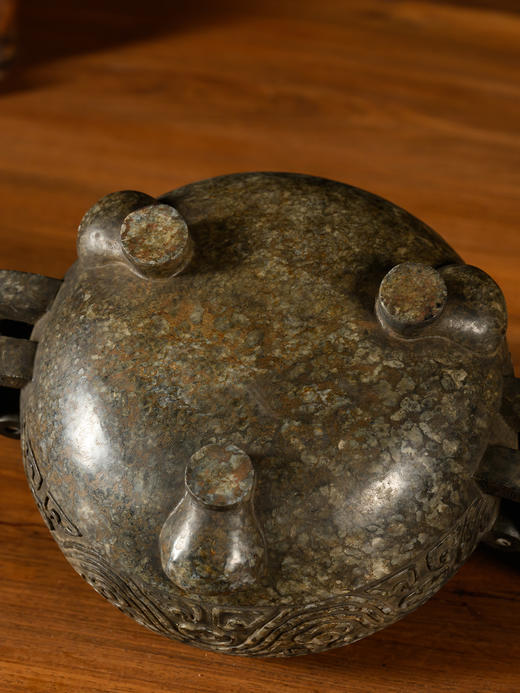 清	石雕云纹冲天耳三足香炉 商品图3