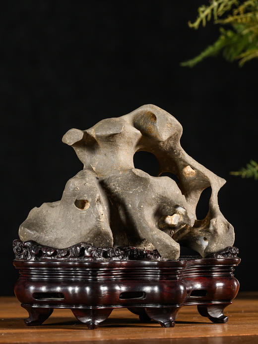 清	太湖石文房赏石（红木座） 商品图0