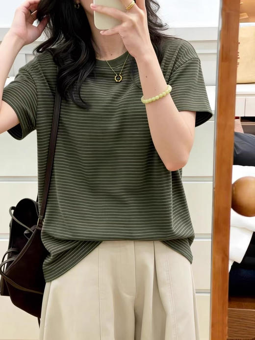 【爆单3-5天发货】橄榄苔原肌理条纹短袖T恤，定制定染布面清爽不闷热自带氛围、显白、显瘦！ 商品图0