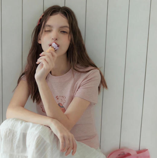 【莱塞尔草莓兔印花短袖】蜜桃粉显白显嫩 莱塞尔人鱼纱+定制蜜桃粉 显瘦显高的版型 商品图2