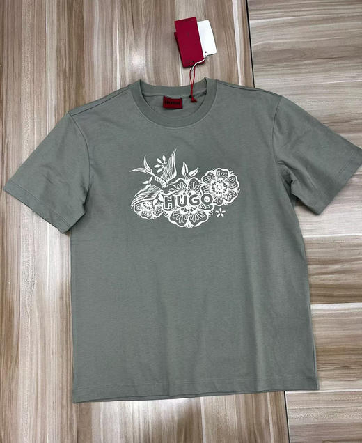 原单正品 HUGO 亮片短袖棉质T恤 男款
黑色白色:S-XXL 商品图2