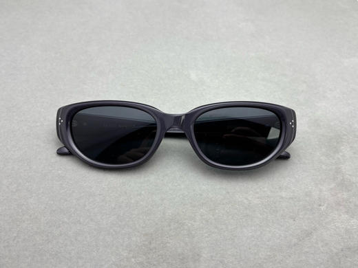 412-4自留 GM 26新款 BONI时髦窄款 炫色 时尚太阳镜 不重不压脸 完全不勒脑袋 商品图9