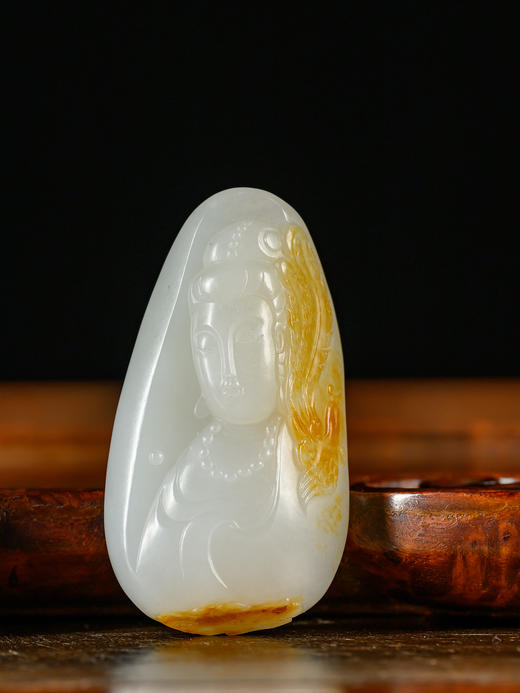 和田玉籽料观音挂饰 商品图0