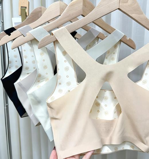 【古今GUJIN草本灵芝养肤内衣】灵芝滋养内里无痕隐形胸越垂越好穿 基础色+清新色全覆盖两件换着穿，全年都够用 宽肩带分散压力久穿不勒肩 商品图3