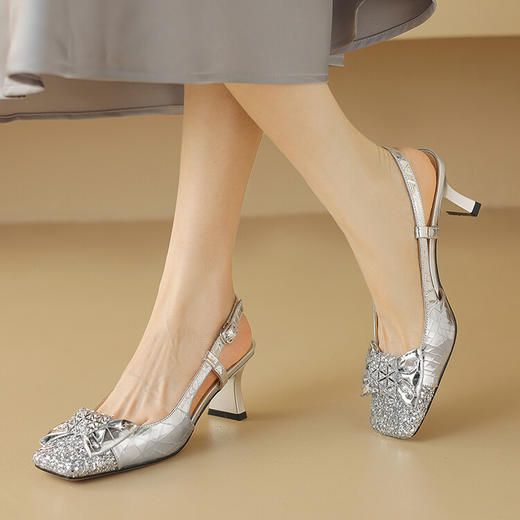 【预售5天】超好看中国风方头蝴蝶结后空粗跟包头配裙子旗袍时尚水钻凉鞋NDXC&6586 商品图4