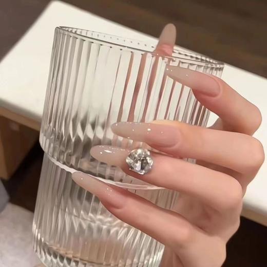 【冰透裸色爆闪钻球，送工具包5件套】10片手工穿戴甲冰透裸色爆闪钻球成品美甲贴片自然显白中长款婚甲.TA 商品图1