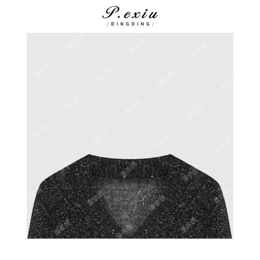 04-4潘依绣丁丁宠粉马海毛高级感细闪修身显瘦V领长袖针织上衣 Q13364 商品图2