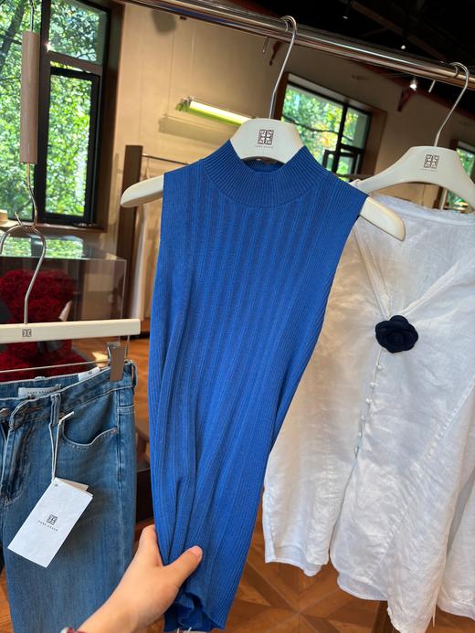 PIANAI冷小姐# 【首批送羊毛山茶花胸针】100%棉麻v领山茶花衬衣 商品图5