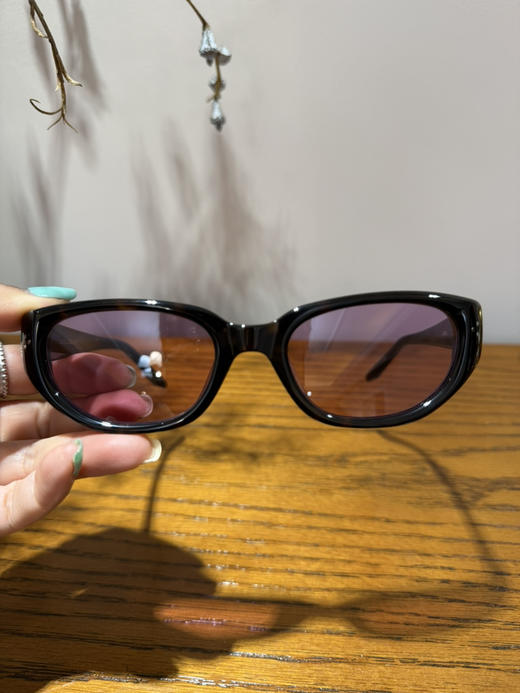 412-4自留 GM 26新款 BONI时髦窄款 炫色 时尚太阳镜 不重不压脸 完全不勒脑袋 商品图11