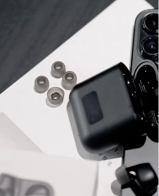 官网同步在售29.9美金！！全新正品 kurdene品牌LED显示触摸操作蓝牙5.3 超长使用6小时 无限蓝牙耳机！ 商品图1