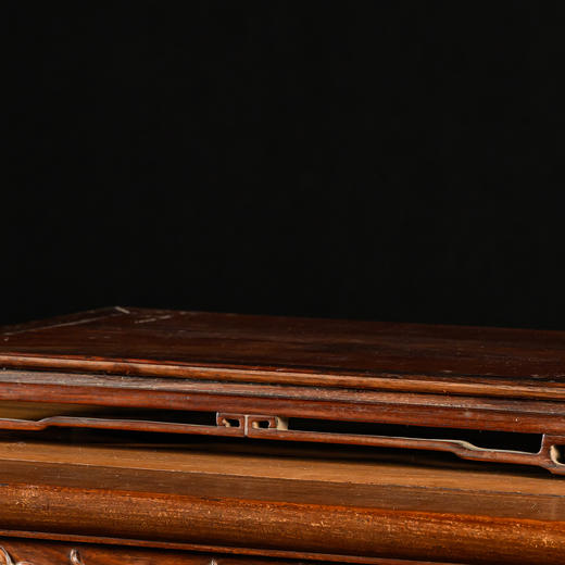 清	红木透雕拐子纹器座 商品图3