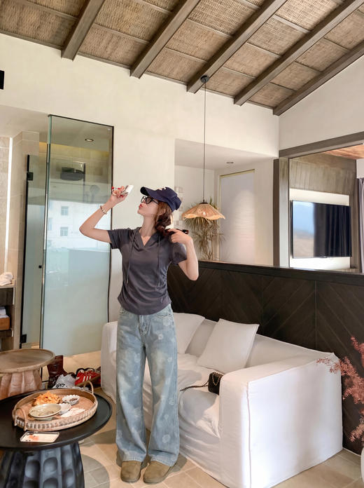 <曾小咸推荐> 4.12新品上新 v领连帽修身短袖 日常89！！ 活动价59！！【预售款，预计3-15天发货】 商品图8