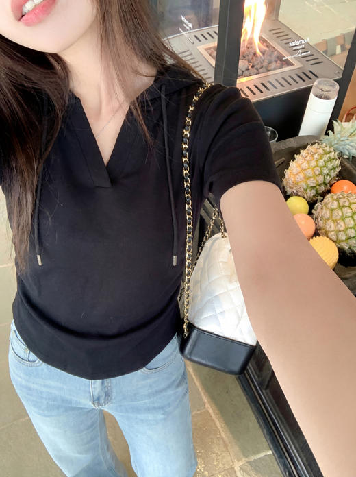 <曾小咸推荐> 4.12新品上新 v领连帽修身短袖 日常89！！ 活动价59！！【预售款，预计3-15天发货】 商品图6