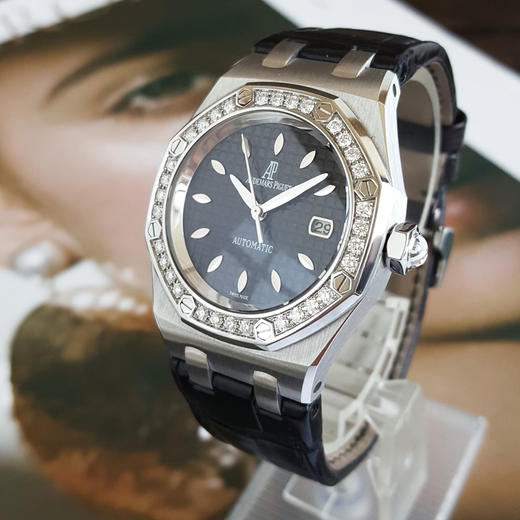 【95新】Audemars Piguet 爱彼77321ST.ZZ.D002CR.01自动机械机芯日期显示33MM（女款）皇家橡树系列精钢；镶嵌钻石表圈040426NJS22 商品图2