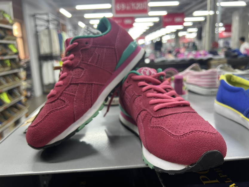 XY｜花花公子时尚女鞋舒适透气百搭防滑运动跑步复古鞋pw28114