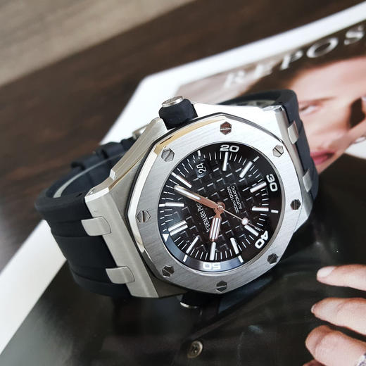 【95新】Audemars Piguet 爱彼15703ST.OO.A002CA.01自动机械机芯日期显示42MM（男款）皇家橡树离岸型系列精钢040426NJS25 商品图6