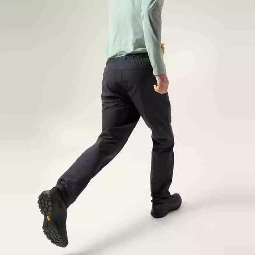 一店d 🐦𝐈𝐧𝐜𝐞𝐧𝐝𝐨 𝐩𝐚𝐧𝐭𝐬速干长裤
专柜断货王 不夸张！！这条裤子正当季是买不到的，和价格无关，就是很抢手☝️ 它是一款专为跑步、训练、健身和越野运动设计的速干裤 商品图4