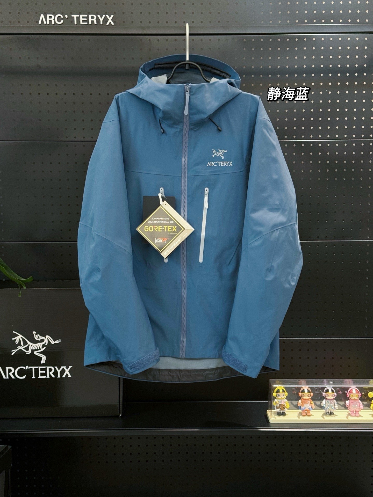 特价清！超级福利款   六代登山透气防风防水硬壳连帽全压胶户外冲锋衣夹克
