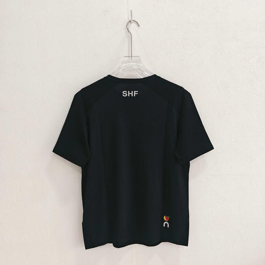 原单正品 On昂跑✖️SHF联名休闲运动T恤透气速干舒适短袖，男女同款，
颜色：黑色 蓝色
尺码：S～XXL 商品图3