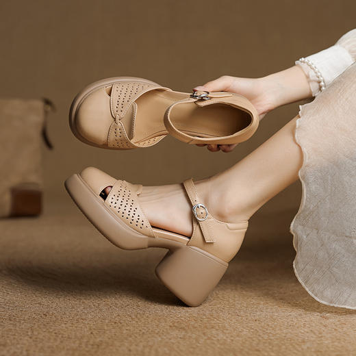 【预售5天】真皮粗跟凉鞋一字扣高跟鞋防水台包头新款春夏镂空米女鞋&1681211 商品图1