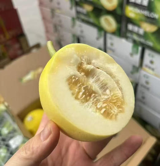 蜂糖蜜瓜小时候的那个味道回来了
闻起来芳香四溢
吃着脆爽，甘甜，流蜜
白白嫩嫩的小身板
蕴含着万分的甜蜜 商品图2