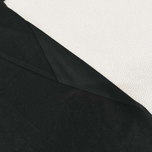 原单正品 On昂跑✖️SHF联名休闲运动T恤透气速干舒适短袖，男女同款，
颜色：黑色 蓝色
尺码：S～XXL 商品图6