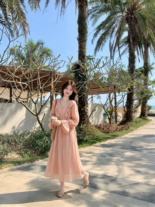 天猫同步【轻盈飘逸】拉夏贝尔/La Chapelle清新温柔气质V领荷叶花边长袖连衣裙女高腰时尚长裙春装 商品图13