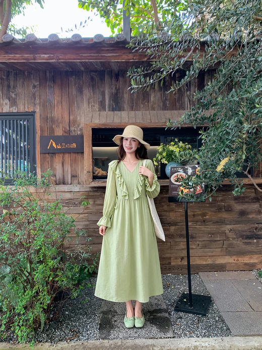 天猫同步【轻盈飘逸】拉夏贝尔/La Chapelle清新温柔气质V领荷叶花边长袖连衣裙女高腰时尚长裙春装 商品图9