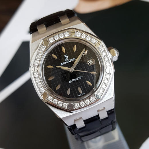 【95新】Audemars Piguet 爱彼77321ST.ZZ.D002CR.01自动机械机芯日期显示33MM（女款）皇家橡树系列精钢；镶嵌钻石表圈040426NJS22 商品图4