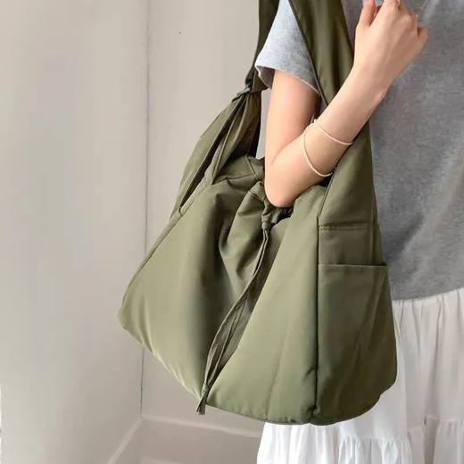 老米优品🎈 优*库平替！《休闲百搭轻便大容量抽绳包》 软软的，大容量~~ 超实用！ 商品图10