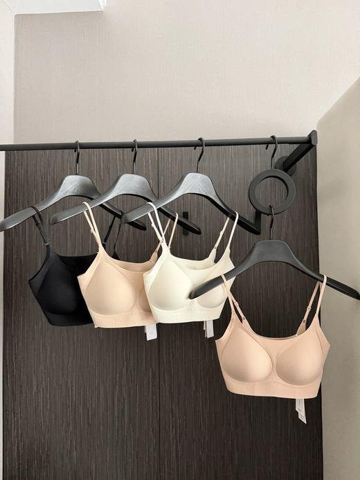 ☺️夏天马上来了 ！！挖到宝藏内衣～【😎草本初色 宋锦铂金蚕玉龙茶香粉底液内衣背心款65161】🌸升级款香氛玉龙茶香，非遗回字纹肌理肩带  商品图1