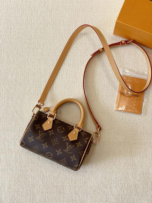 直发 正经原皮，颗粒感和纹理肉眼可见 【驴家nano小枕头包】 商品图3