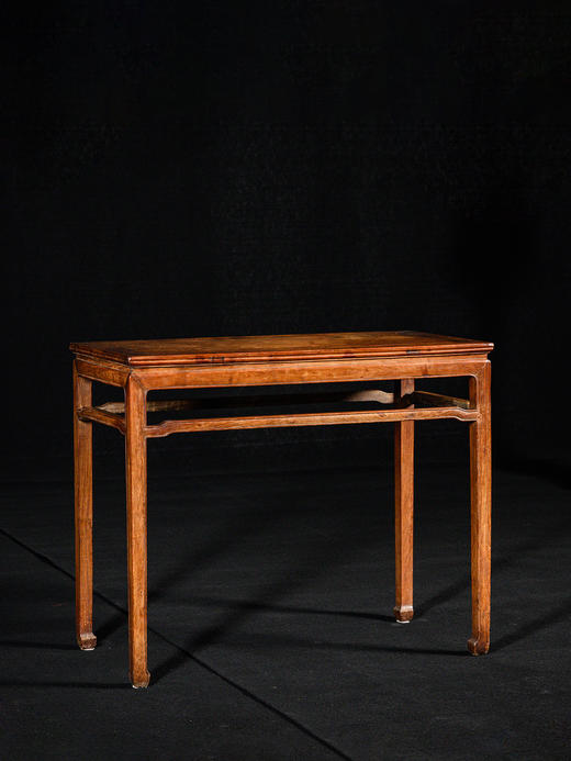 清早期 黄花梨束腰罗锅枨马蹄腿半桌 商品图0