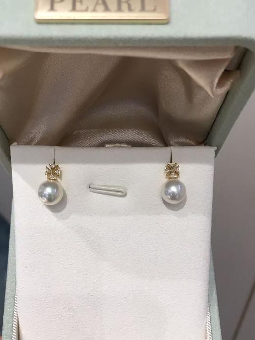 27
新品[哇] 🤍akoya💙
精致小女人通勤款 18k金镶钻石AKOYA耳针 8-8.5mm
 圆 极微瑕 珠光超亮 商品图0