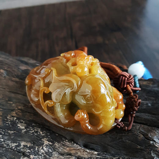 【天然正品】A货翡翠天然细腻细豆种封侯拜相造型黄翡翡翠吊坠手把件78.1*54.9*38.1MM（皆取最大值）220326TJ12 商品图4