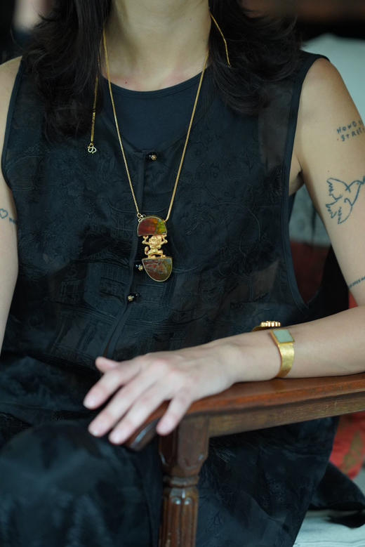 斑彩石水银鎏金瑞兽吊坠 商品图1