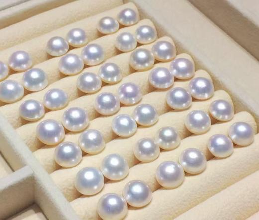 9.
一口价福利·非常可爱的Baby马贝 
上耳有澳白视觉效果 花小钱办大事[偷笑]
S925银镶嵌海水马贝 10-11mm，微瑕，光泽柔和 商品图1