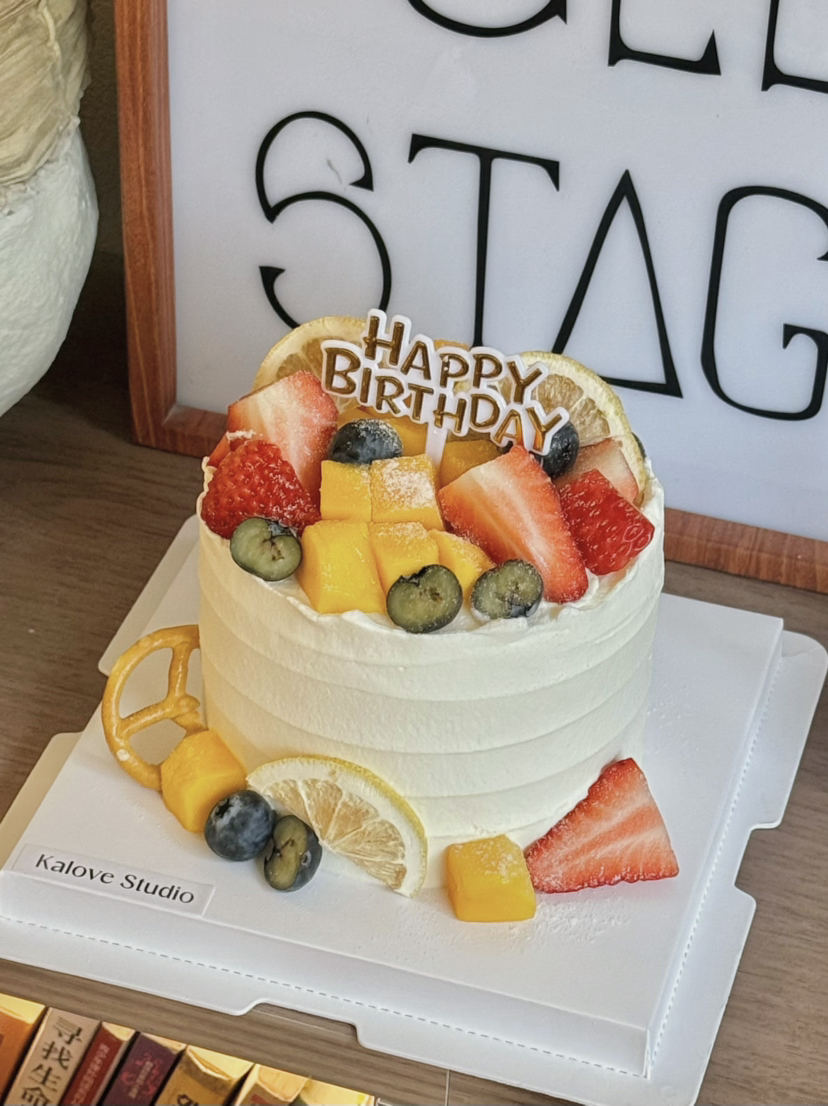 水果简约森系蛋糕（不是草莓季节会树莓替换）