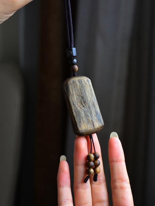 【平安无事牌吊坠】 乌身圆叶沉香 天然沉香 商品图1