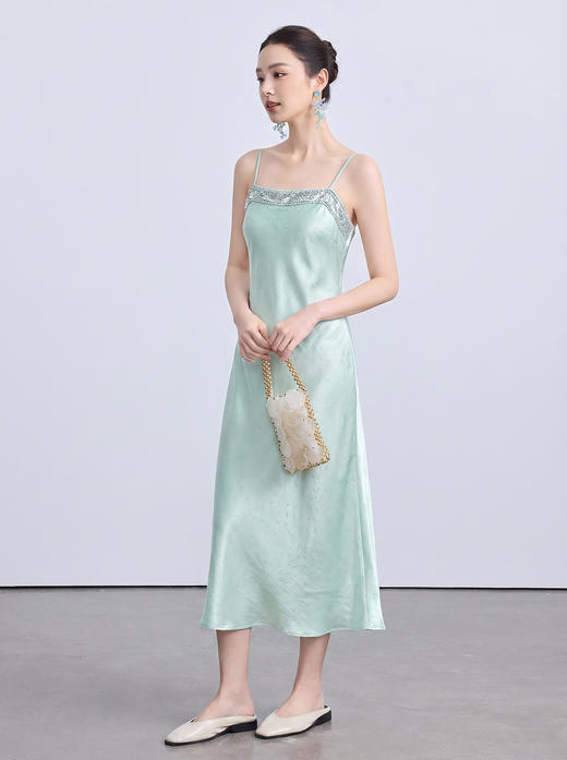 「自」全新升级【铂金会员220/天猫299/差价79】(21110)洛诗琳重工钉珠吊带连衣裙女2026夏季新款烫钻修身显瘦长裙 商品图0