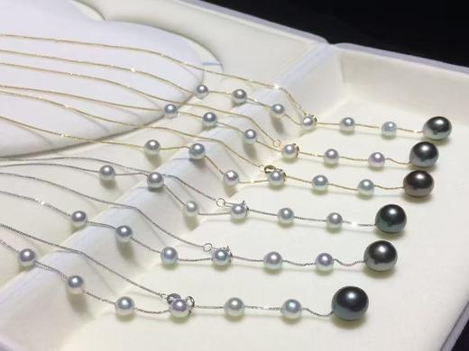 6.【酷夏】
18K金彩珍珠项链，5-6mmAKOYA珠，8-9mm黑珍珠，水滴/椭圆，微瑕，珠光超亮 约45cm前面可调节 商品图2