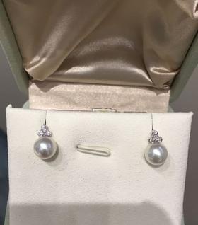 28.
新品[哇] 🤍akoya💙
精致小女人通勤款 18k金镶钻石AKOYA耳针 8-8.5mm
 圆 极微瑕 珠光超亮