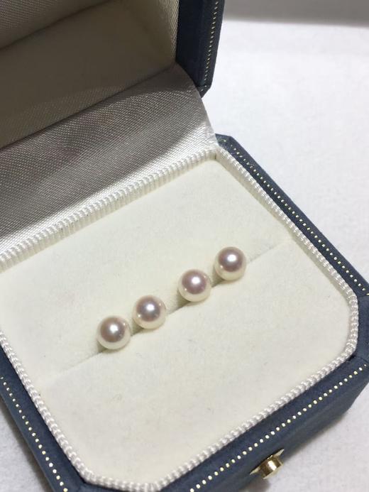 20.一口价福利·
经典小灯泡
5-5.5mmAkoya珍珠耳钉 S925银镶嵌 近圆 微瑕 珠光超亮 性价比高 一组2对 商品图1