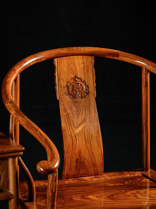 二十世纪 黄花梨螭龙纹圈椅成套（两椅一几） 商品图1