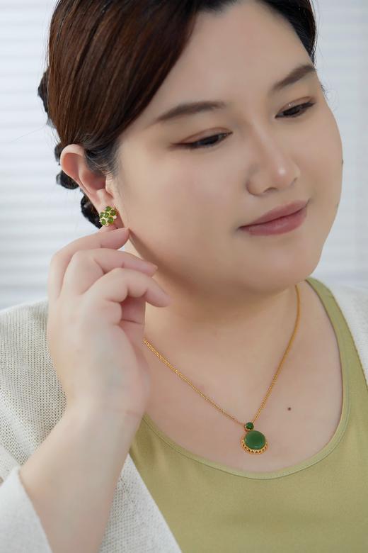 【6款碧玉小清新合集】💚附证书【把夏天戴在身上】耳畔一抹凉，颈间一丝翠，轻若无物，日常百搭。耳钉耳钩吊坠全收录，清脆悦耳，自带降温效果，谁戴谁清爽！ 商品图9