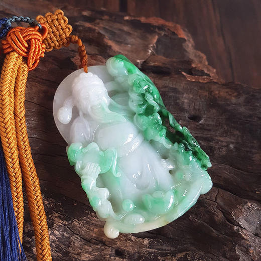 【天然正品】A货翡翠天然细腻细豆种飘绿花财神造型（招财纳福）翡翠吊坠手把件70.5*49.5*13.8MM（皆取最大值）220326TJ11 商品图3