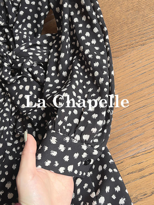 专柜实拍【法式波点茶歇】拉夏贝尔/La Chapelle复古性感V领木耳边气质显瘦系带波点长袖荷叶边短裙 商品图11