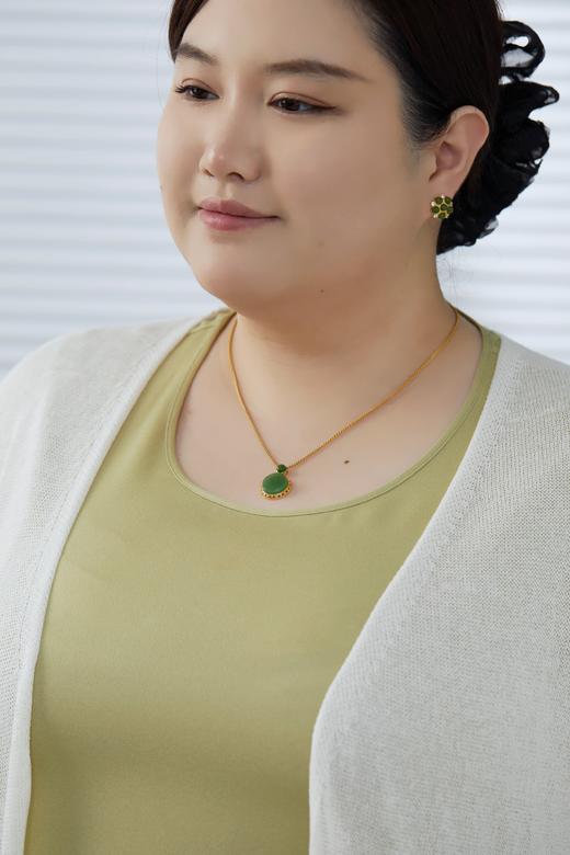 【6款碧玉小清新合集】💚附证书【把夏天戴在身上】耳畔一抹凉，颈间一丝翠，轻若无物，日常百搭。耳钉耳钩吊坠全收录，清脆悦耳，自带降温效果，谁戴谁清爽！ 商品图3